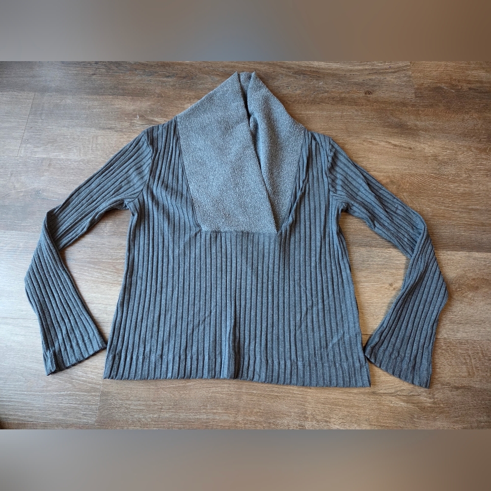 Nike Yoga Sweater Gray Luxe Ribbed Cover-Up Activewear Womens size Large - Picture 2 of 12